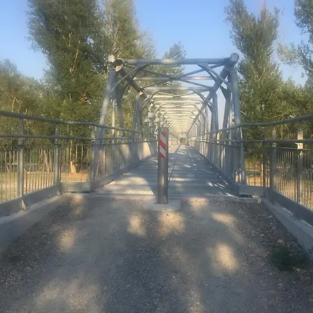 Casello A1 Modena Sud - Nido Sui Laghi B&B